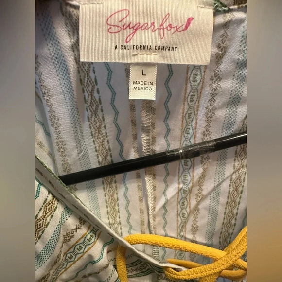 ❤️Sugar Fox - Ruffle Vertical Stripe Tank Top (size L) - Picture 7 of 8